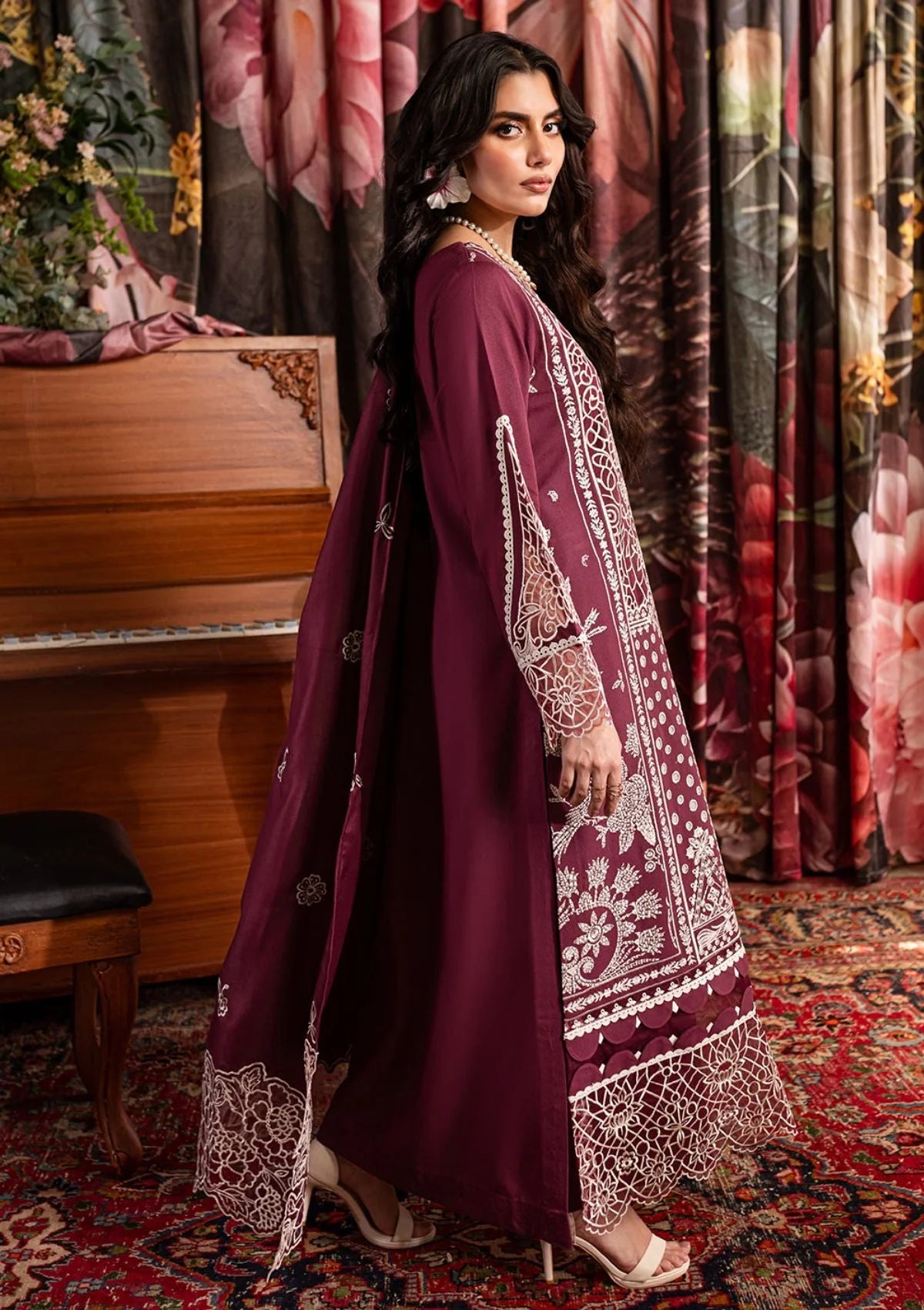 QALAMQAR-3PC CHIKANKAARI LAWN CUTWORK EMBROIDERED SHIRT WITH LAWN EMBROIDERED CUTWORK DUPATTA AND TROUSER-UR-2611