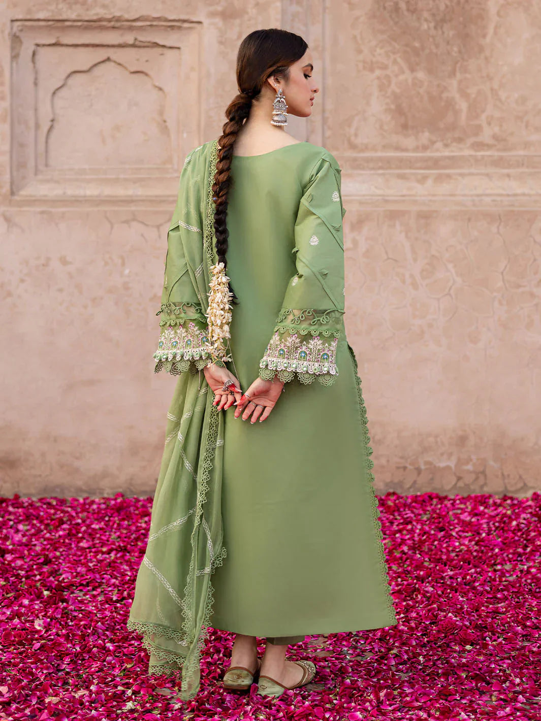 MAHNUR - 3PC LAWN EMBROIDERED SHIRT WITH CHIFFON EMBROIDERED DUPATTA AND TROUSER-UR-3517