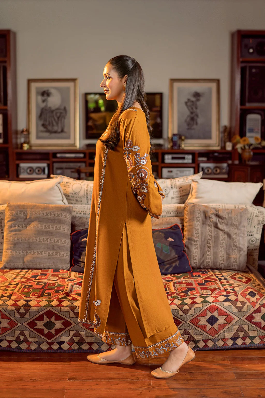 URGE-2PC DHANAK EMBROIDERED SHIRT AND EMBROIDRED SLEEVES-UR-2622
