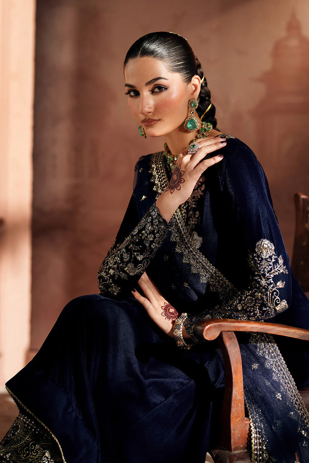 IZNIK-3PC VELVET EMBROIDERED NECKLINE WITH ORGANZA EMBROIDERED DUPATTA & VELVET EMB TROUSER-UR-5087