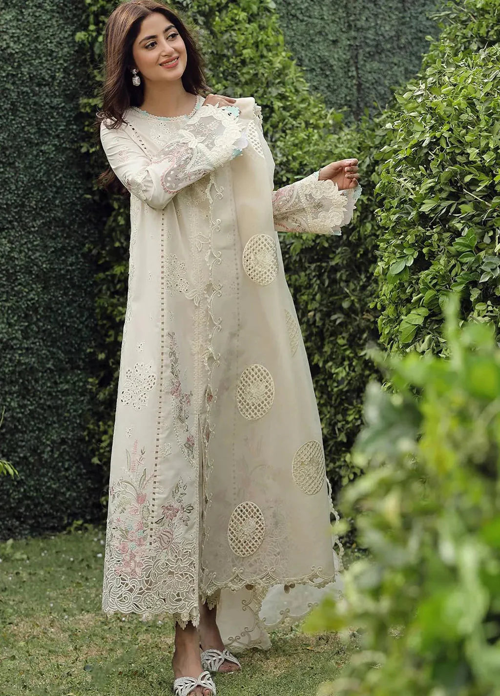 QALAMQAR-3PC LAWN CHIKAANKARI EMBROIDERED SHIRT WITH KHAADI NET EMBROIDERED DUPATTA AND TROUSER-UR-3640