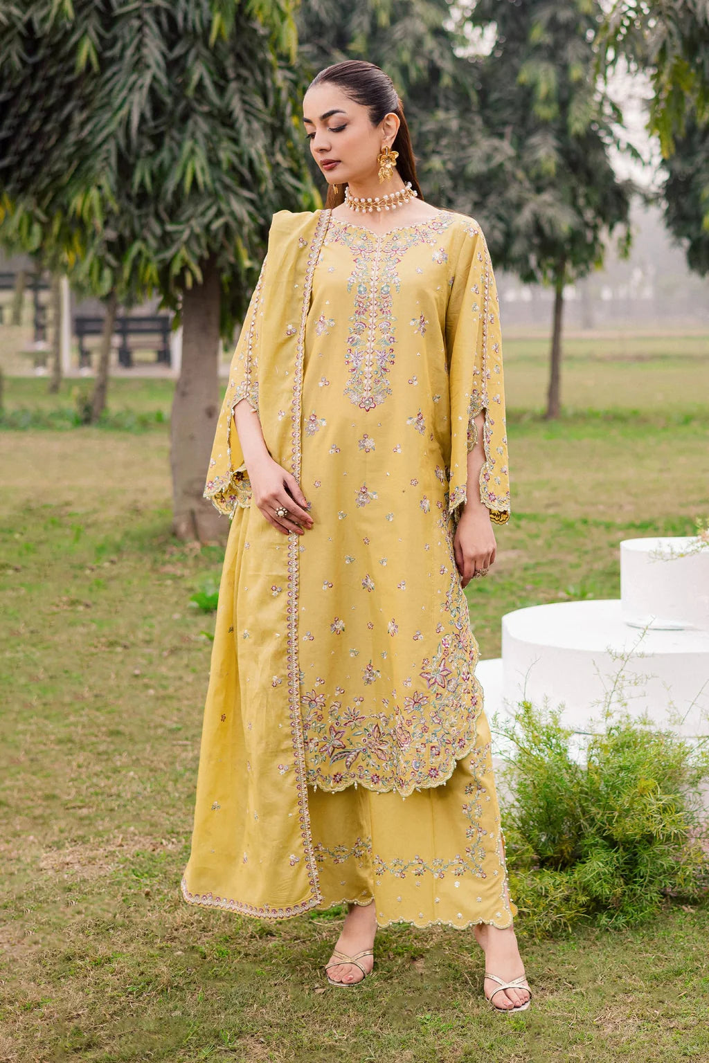 BATIK-3PC LAWN EMBROIDERED SHIRT WITH CHIFFON EMBROIDERED DUPATTA AND TROUSER-UR-4567